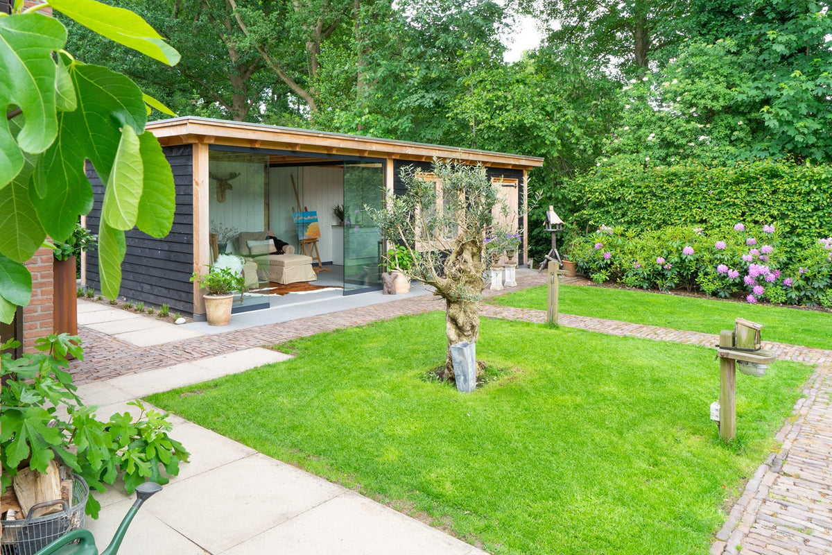 Thuis in de tuin bij Gerda