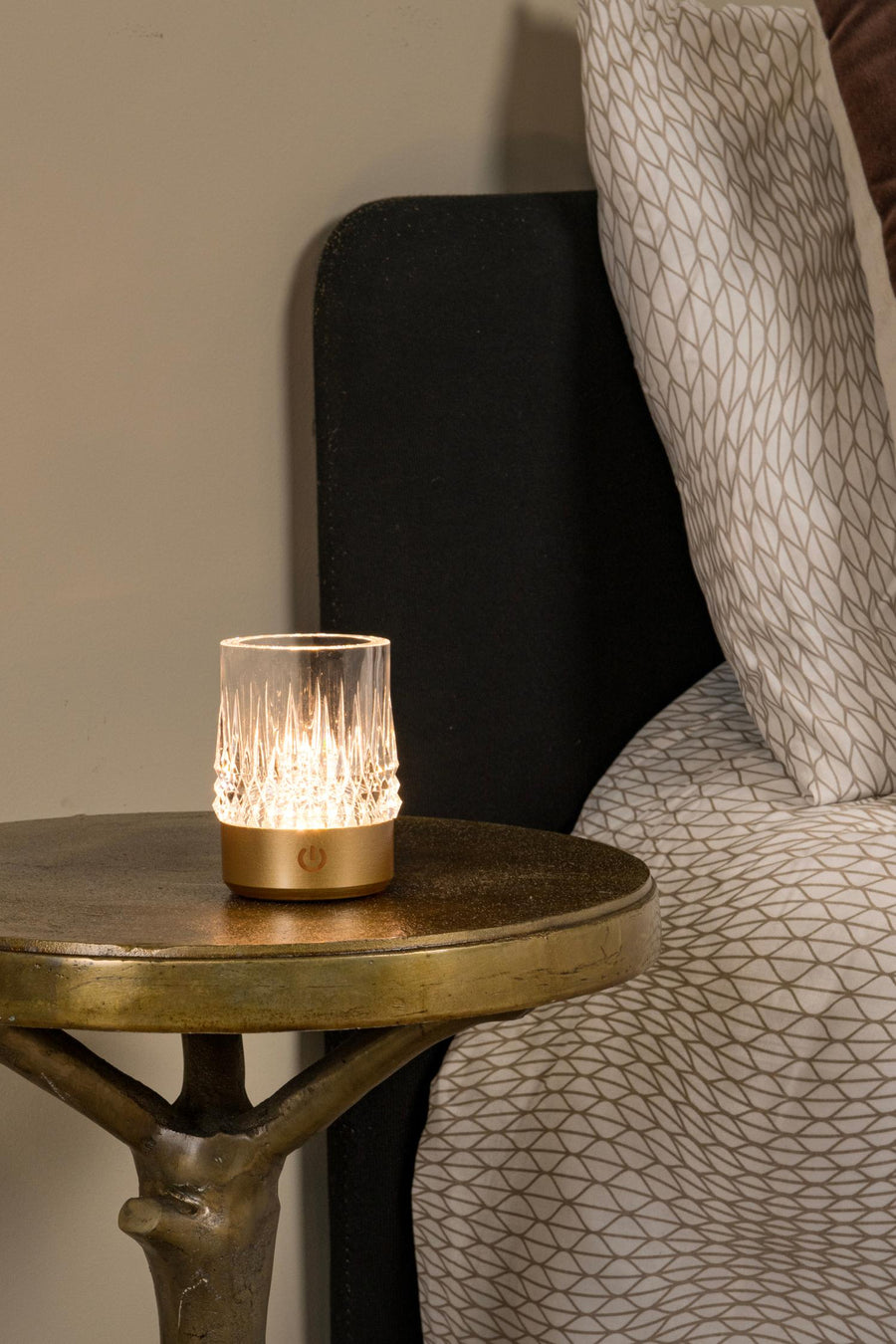 Lucide LILY oplaadbare LED-tafellamp met 3 dimstanden, Ø 8 cm, 3 W, matgoud / messing