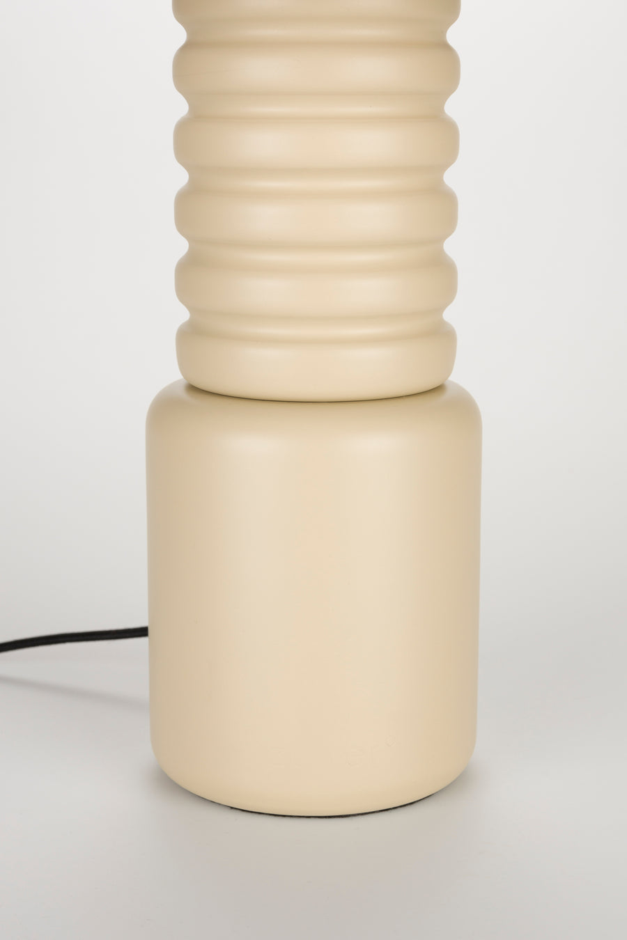 Six tafellamp beige
