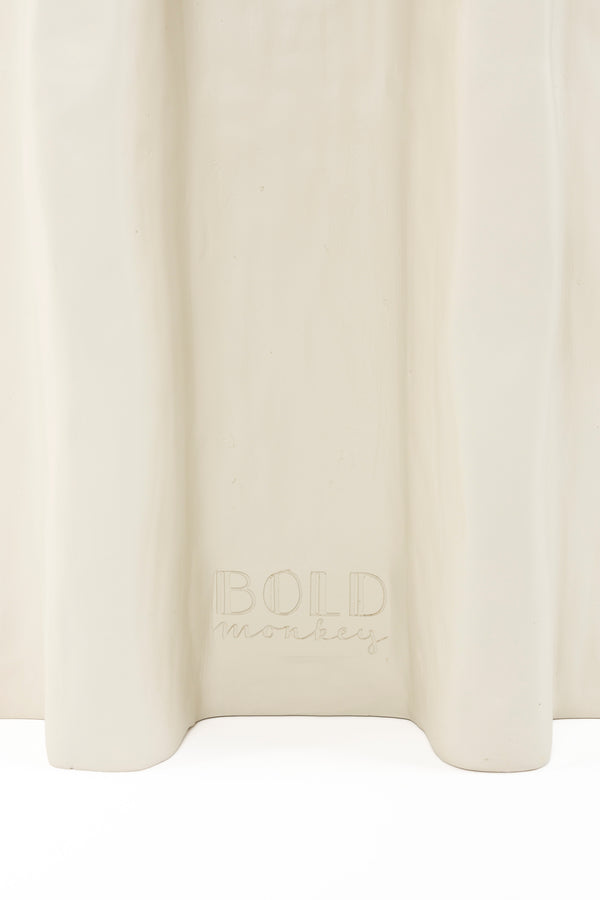 Born to be alive bijzettafel ovaal 60x45 cm beige