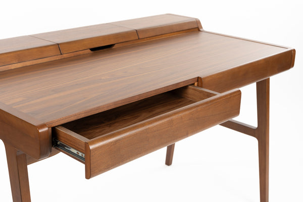 Bureautafel Kaat Notenhout