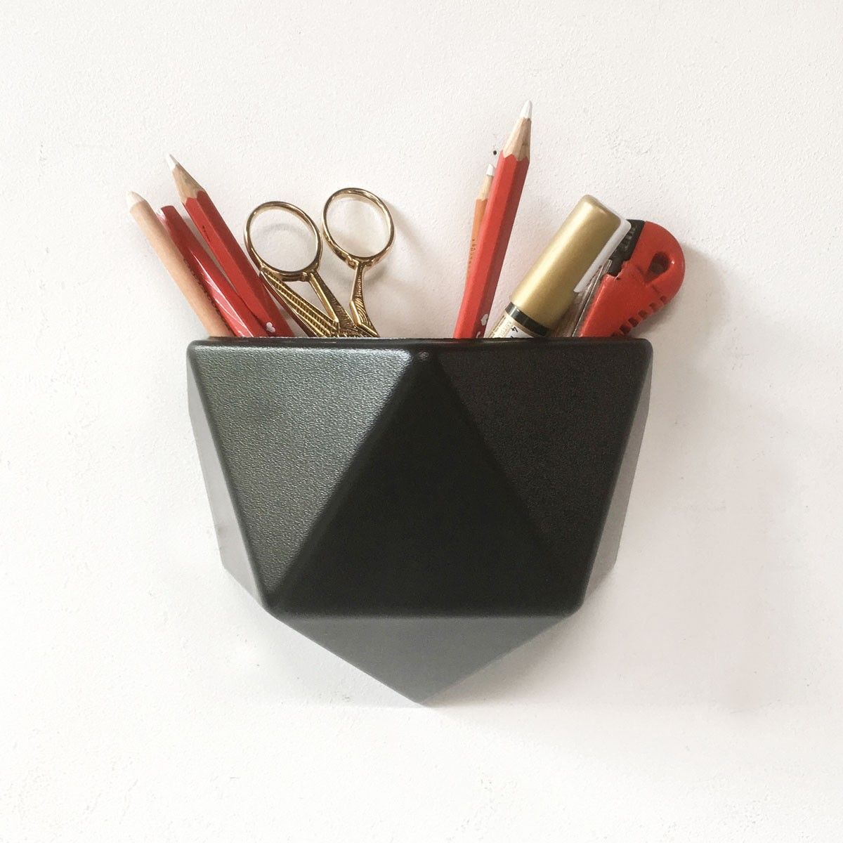 Wall planter