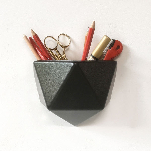 Wall planter