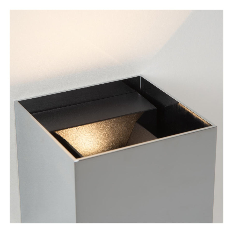 Lucide ARMIN dimbare LED-wandspot voor de badkamer 2 × 3,5 W, 2200–3000 K, IP65, chroom