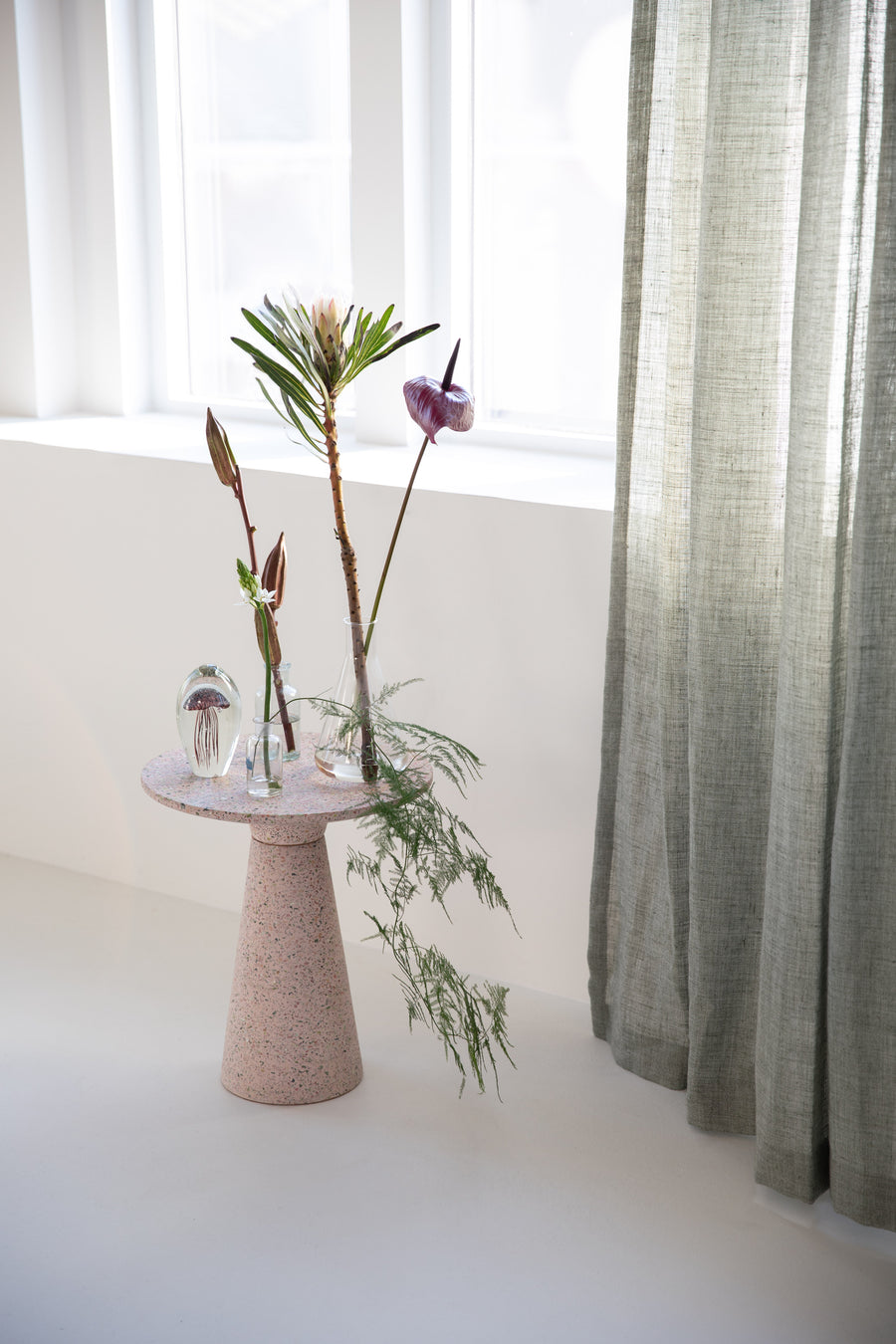 Victoria bijzettafel rond 41 cm terrazzo roze