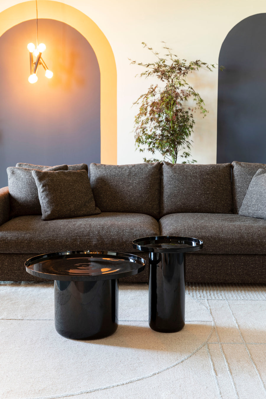 Shiny bomb bijzettafel rond 40 cm metaal zwart