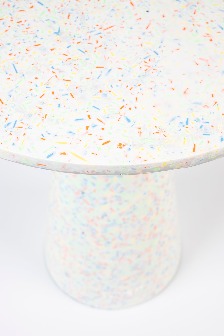 Victoria bijzettafel rond 40 cm gerecycled plastic