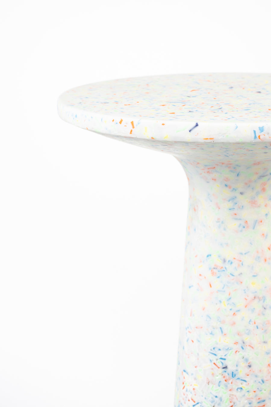 Victoria bijzettafel rond 30 cm gerecycled plastic