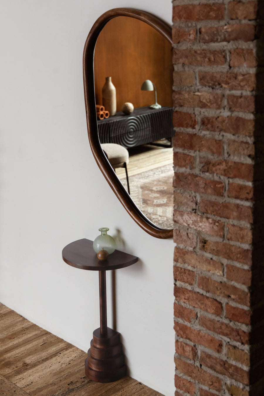 Wandzijtafel Lina Notenhout