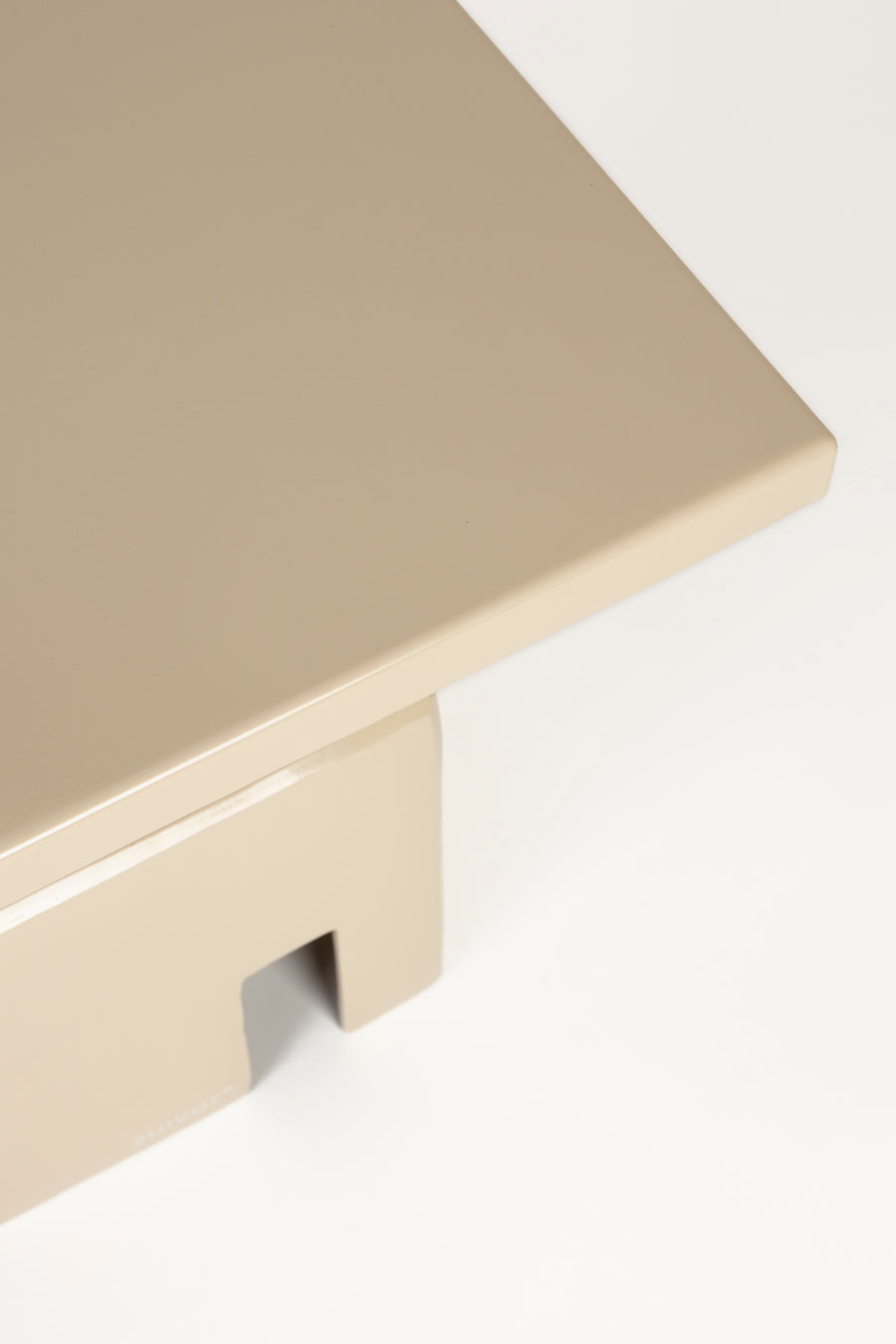 Chubby bijzettafel vierkant 40x40 cm beige