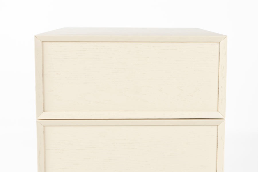 June nachtkastje/ bijzettafel hout beige