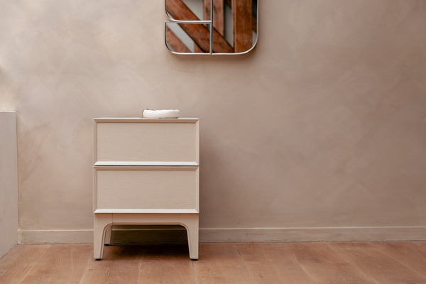 June nachtkastje/ bijzettafel hout beige