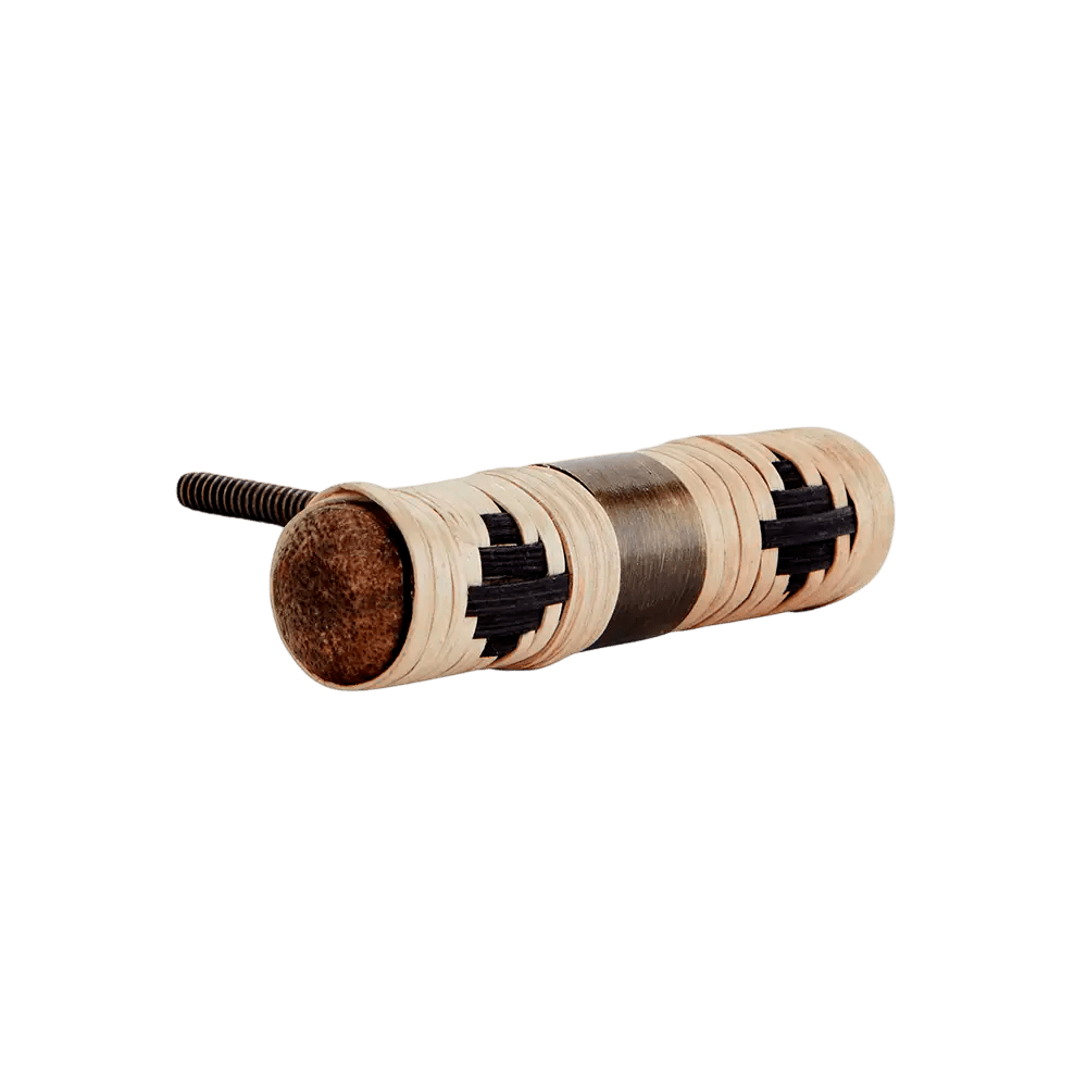 Door handle w/ rattan