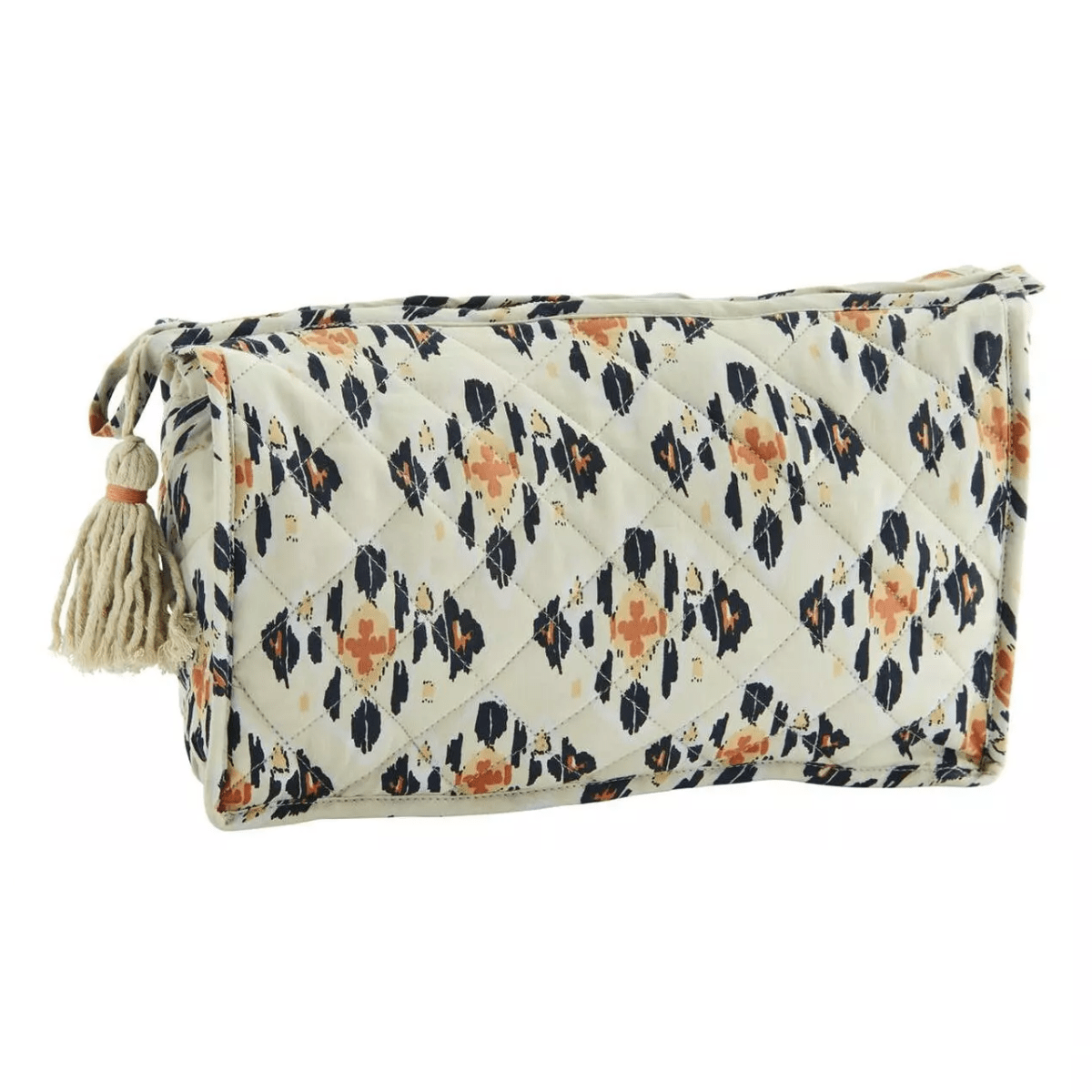 Quilted washbag w/ tassel
