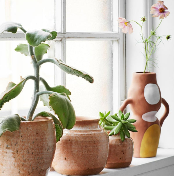 Stoneware flower pot