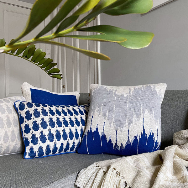 Malagoon sierkussen wave - blauw - 50x50cm 100% biologisch katoen