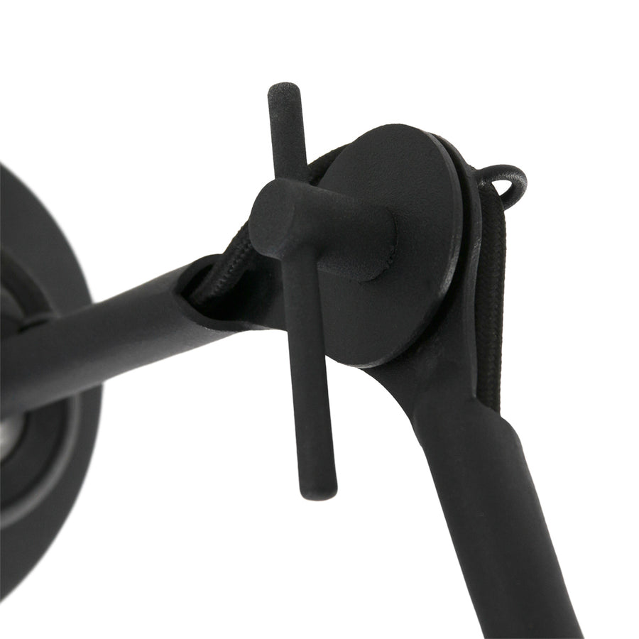 Zwarte wandlamp kasket 2693zw met grote fitting en schakelaar