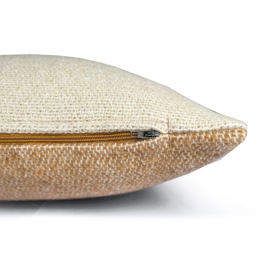 Malagoon sierkussen kameelbeige omkeerbaar - 35x60cm gerecyclede wol