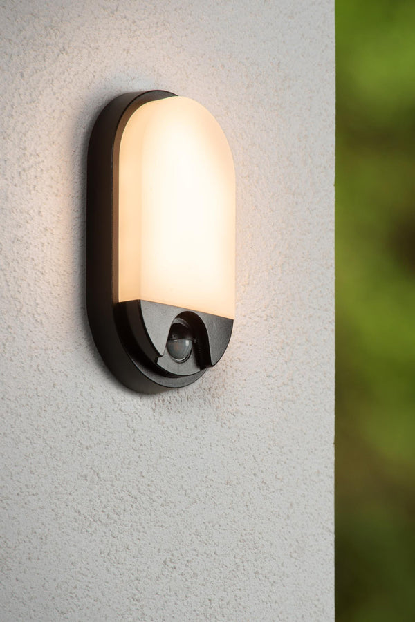 Lucide HUPS LED-wandlamp voor binnen en buiten met bewegings- en dag-nachtsensor 10 W, IP54, zwart