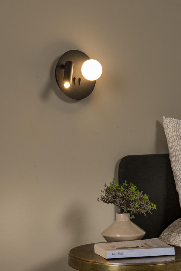 Lucide MATIZ LED-nachtlampje met USB-poort Ø 16,5 cm, zwart