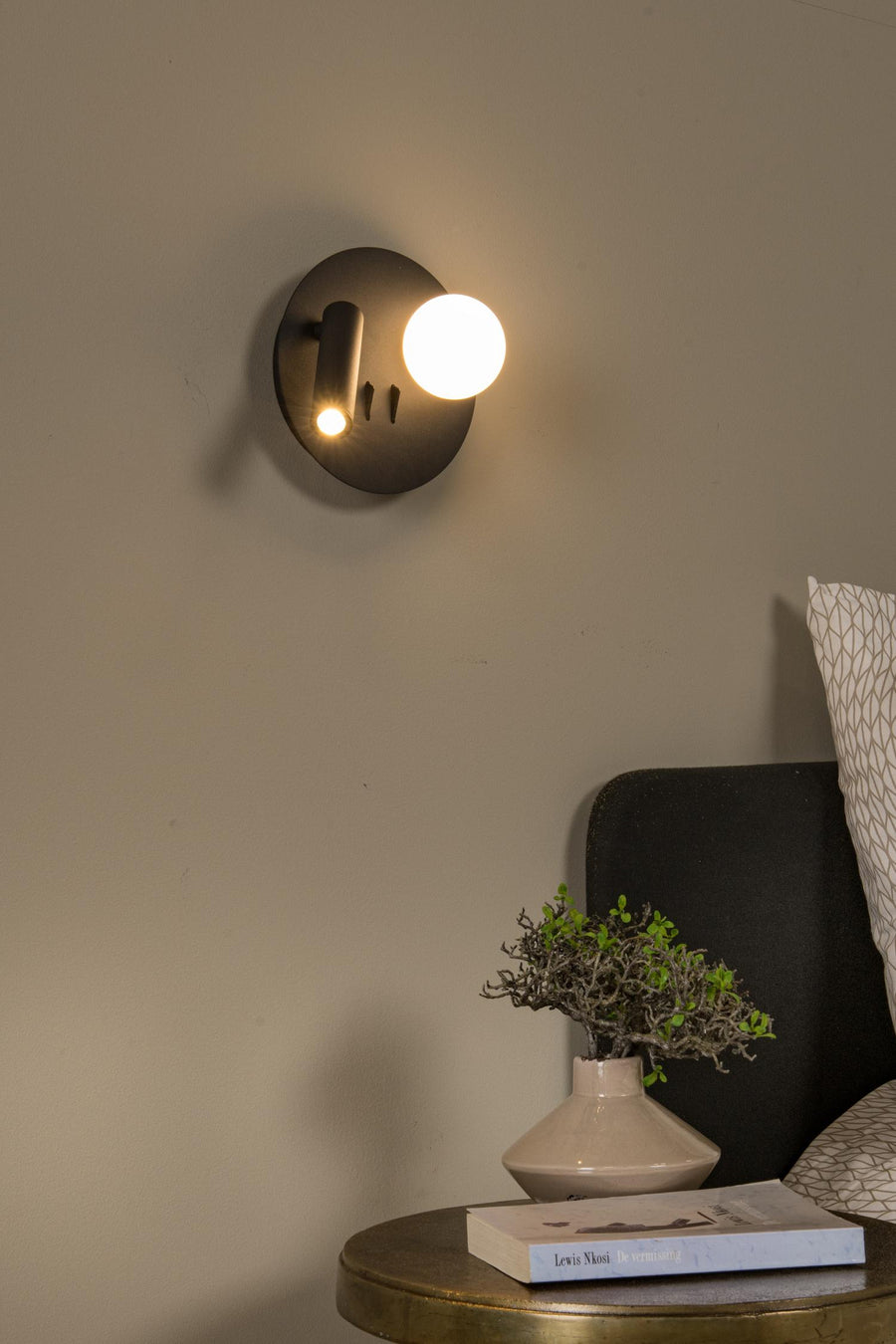 Lucide MATIZ LED-nachtlampje met USB-poort Ø 16,5 cm, zwart