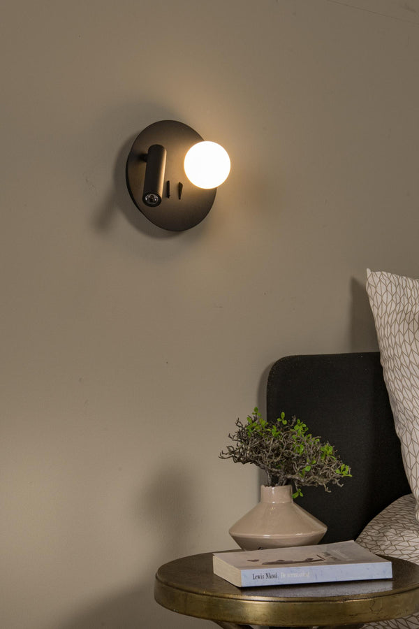 Lucide MATIZ LED-nachtlampje met USB-poort Ø 16,5 cm, zwart