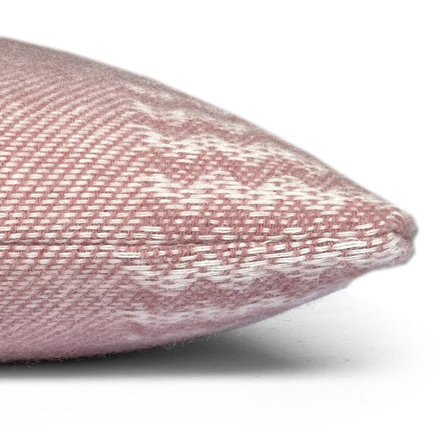 Malagoon sierkussen uptown - roze - 45x45cm 100% wol