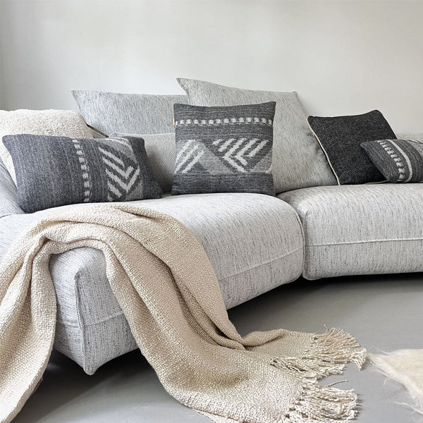 Malagoon sierkussen mochica decostripe - antraciet - 45x45cm