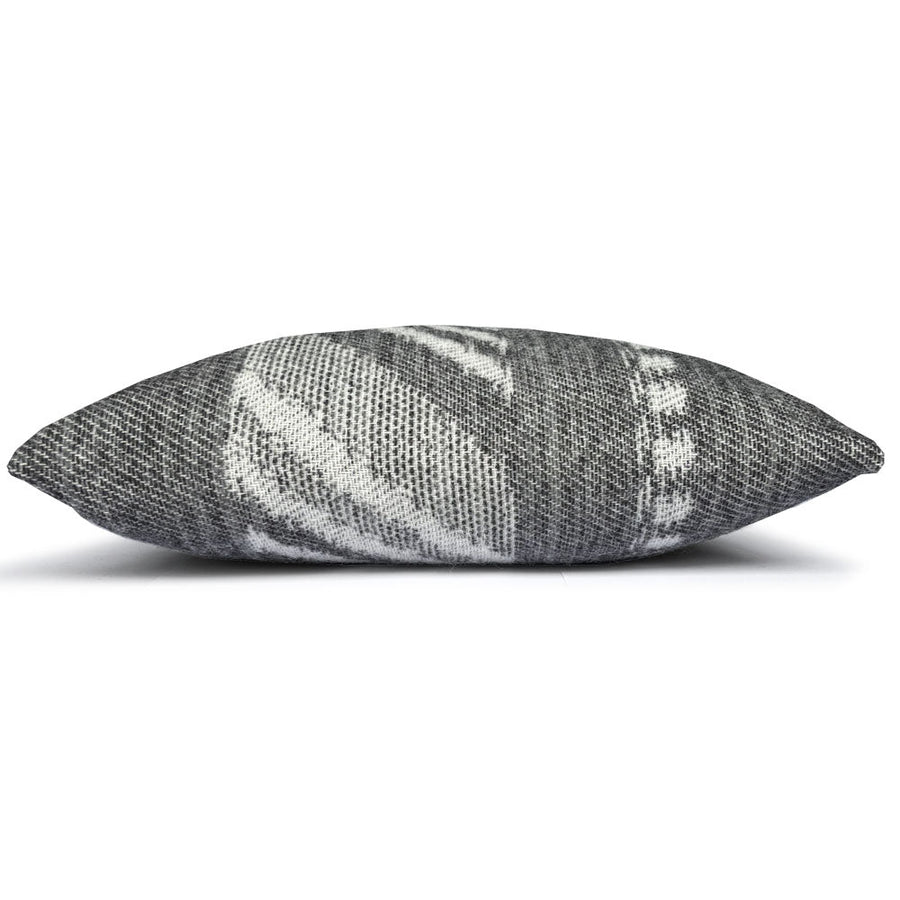 Malagoon sierkussen mochica decostripe - antraciet - 45x45cm