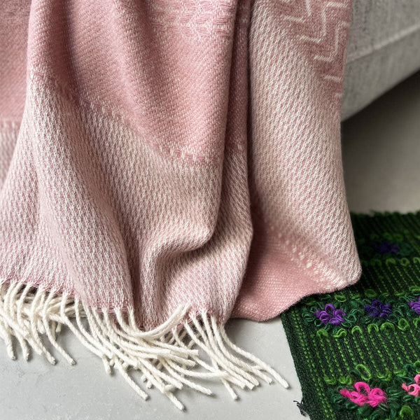 Malagoon plaid uptown - roze - 140x200cm 100% wol