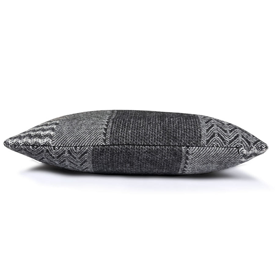 Malagoon sierkussen uptown - zwart - 35x60cm 100% wol