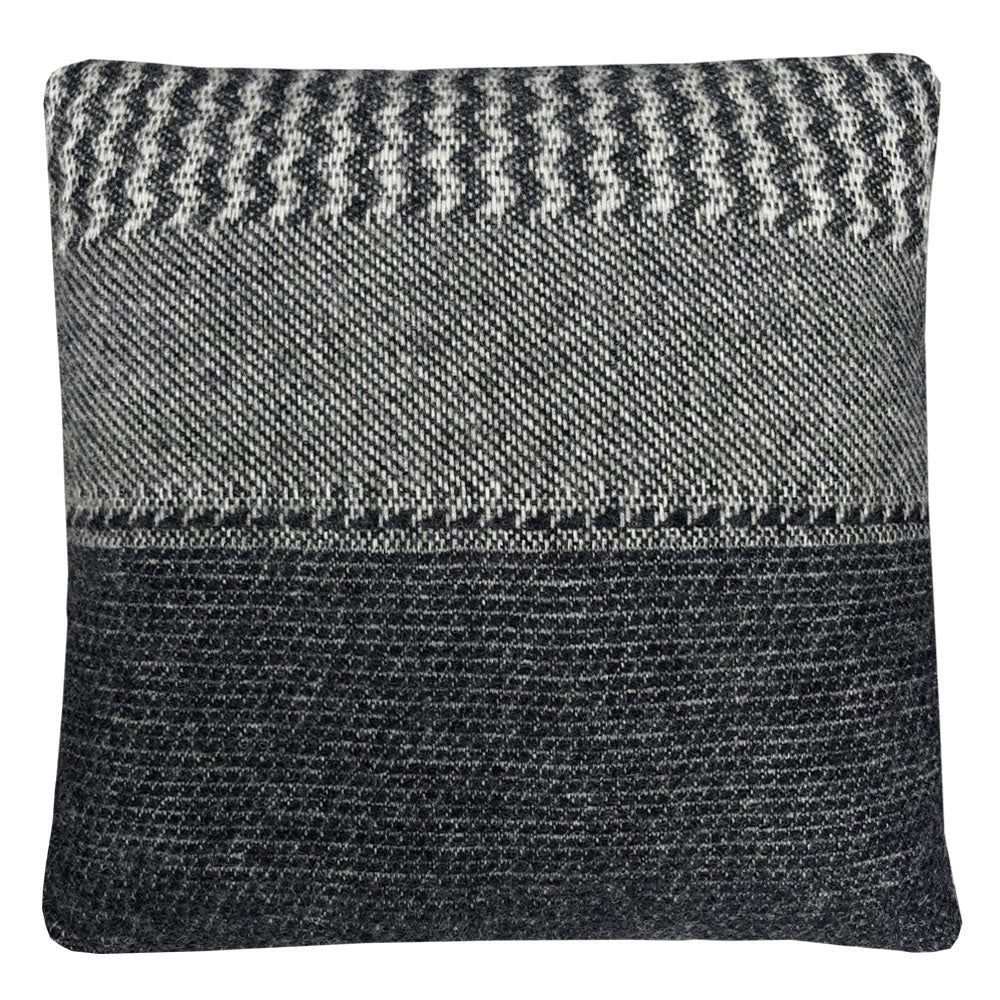 Malagoon sierkussen uptown - zwart - 45x45cm 100% wol