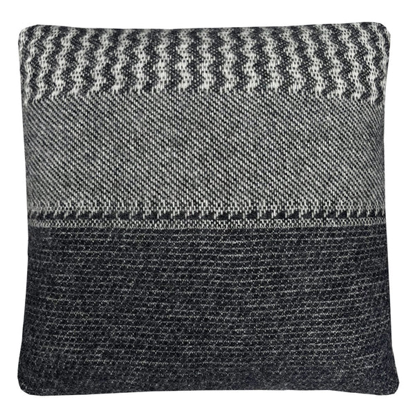 Malagoon sierkussen uptown - zwart - 45x45cm 100% wol