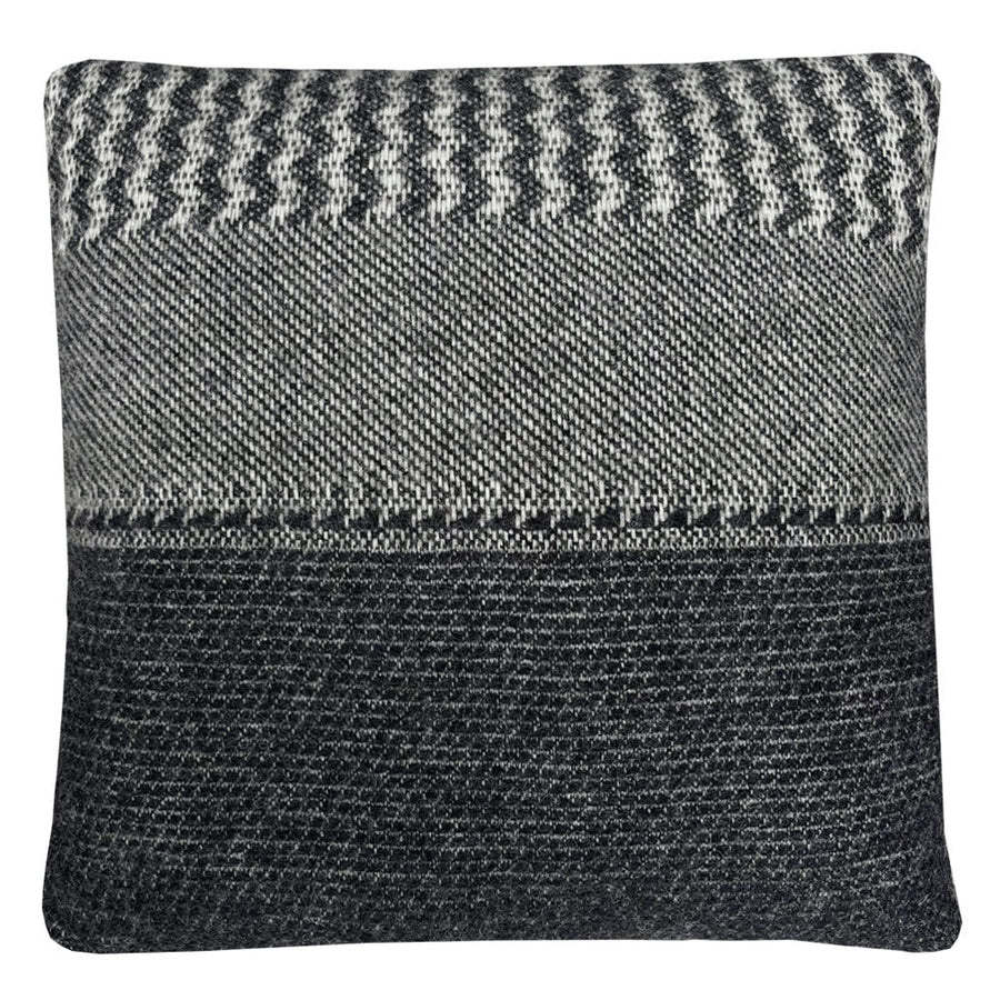 Malagoon sierkussen uptown - zwart - 45x45cm 100% wol