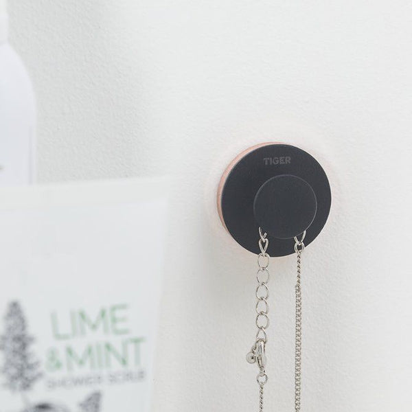 Urban Toiletaccessoireset - Toiletborstel met houder - Toiletrolhouder zonder klep - Handdoekhaak - Zwart