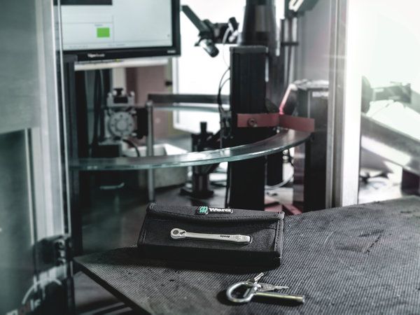 8100 SA 8 Zyklop Metal-Knarrensatz, Umschalthebel, 1/4 -Antrieb, metrisch