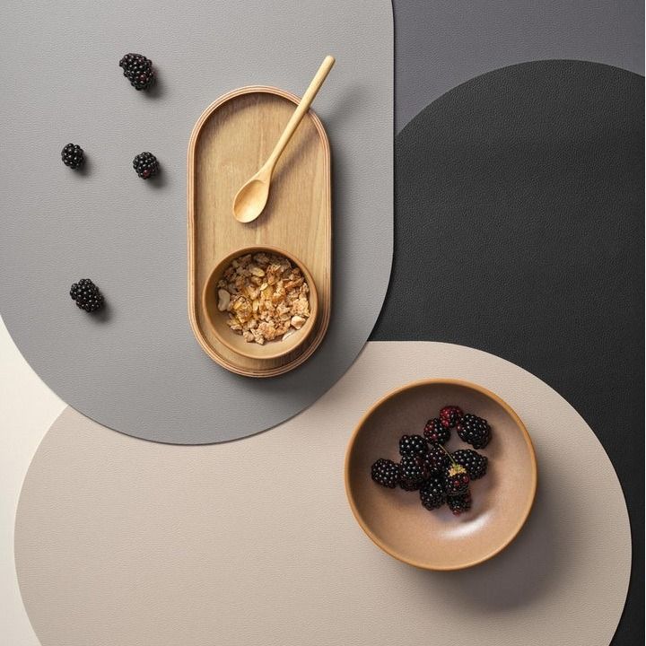 placemat oval, stone 49,5 x 33 cm, leather optic