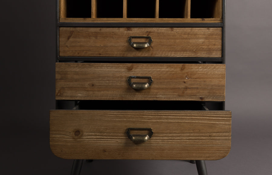 Kast Vino