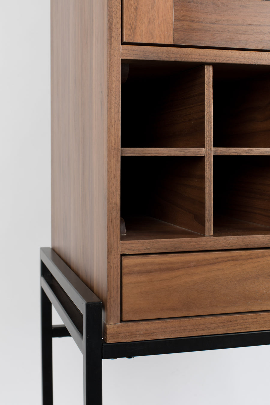 Kast Travis Notenhout