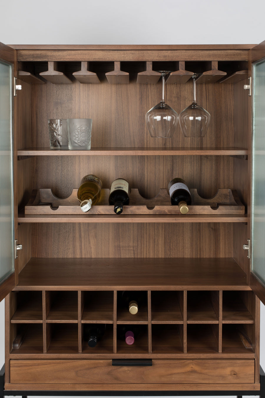 Kast Travis Notenhout