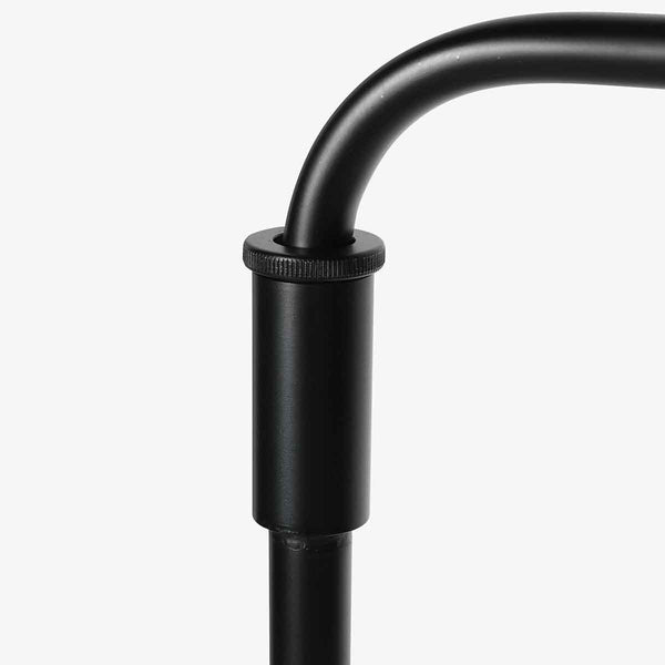 Zwarte vloerlamp Bloeba 4171ZW met naturelkleurig gras kap