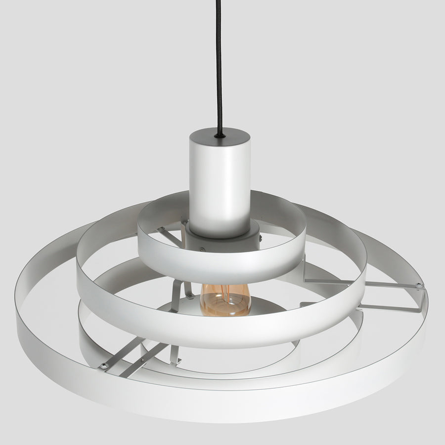 Witte Hanglamp Halo Cirque 4217W – Elegant Lichtspel met Stijlvolle Metalen Ringen