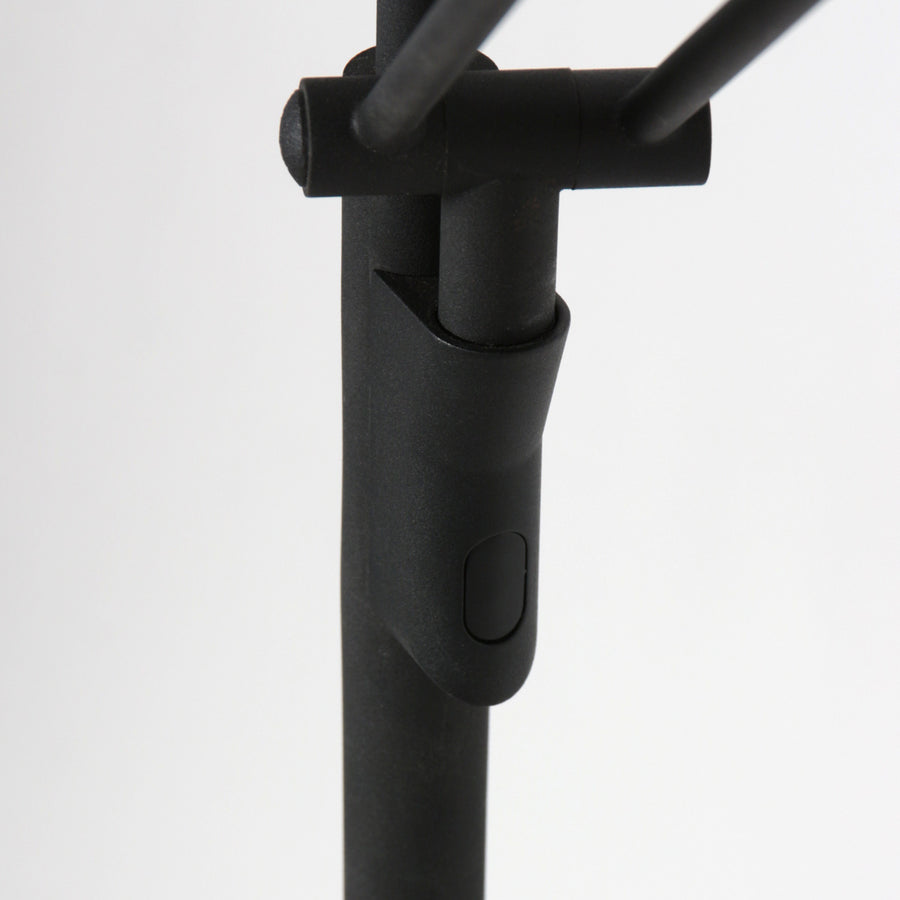 Vloerlamp zenith 2 4390zw zwart met dubbele reflector