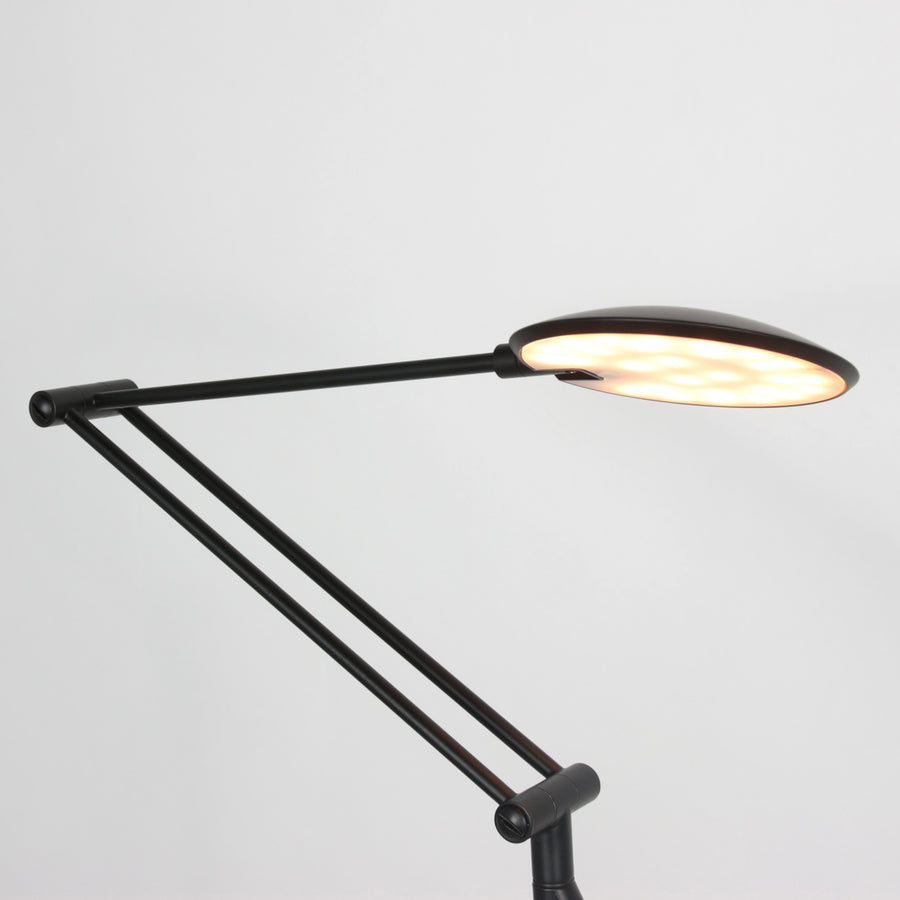 Vloerlamp zenith 2 4391zw zwart dimbaar en instelbaar licht