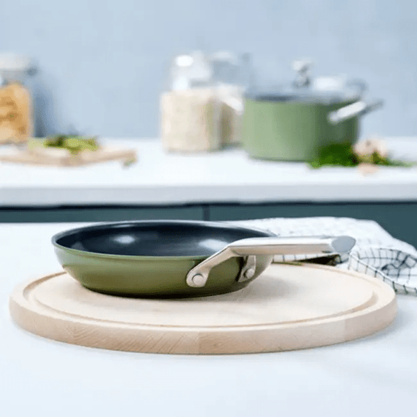 Sublime Olive Green koekenpan met keramische antikleeflaag