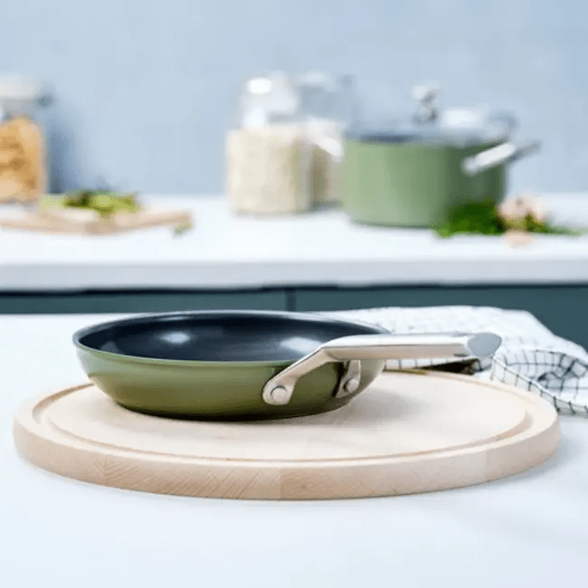 Sublime Olive Green koekenpan met keramische antikleeflaag