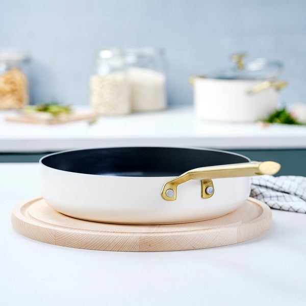 Sublime Cream White Stoofpan met keramische antikleeflaag met deksel