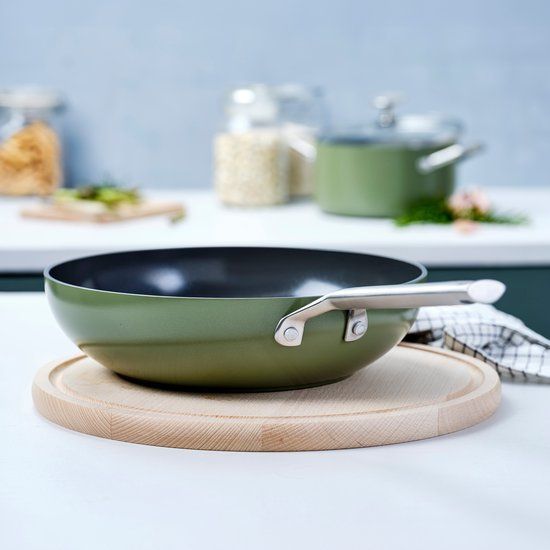 Sublime Olive Green Wok met keramische antikleeflaag