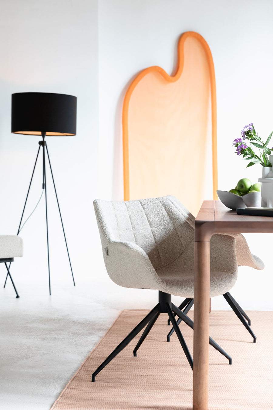 Lesley vloerlamp/ staande driepoot lamp zwart