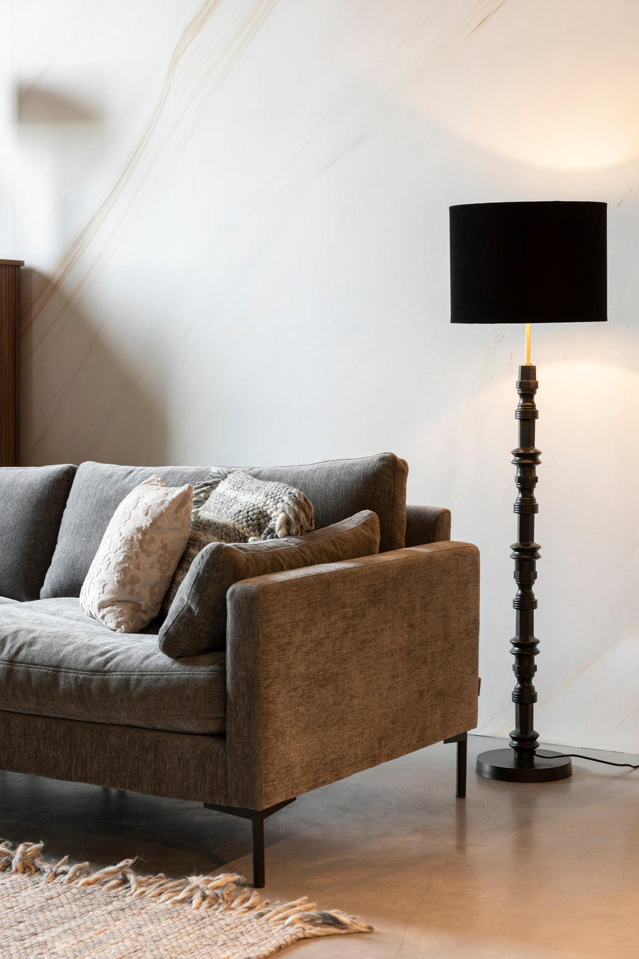 Totem vloerlamp/ staande lamp zwart